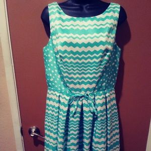 B2 Designer J. Taylor 70s 80s Dress size 8